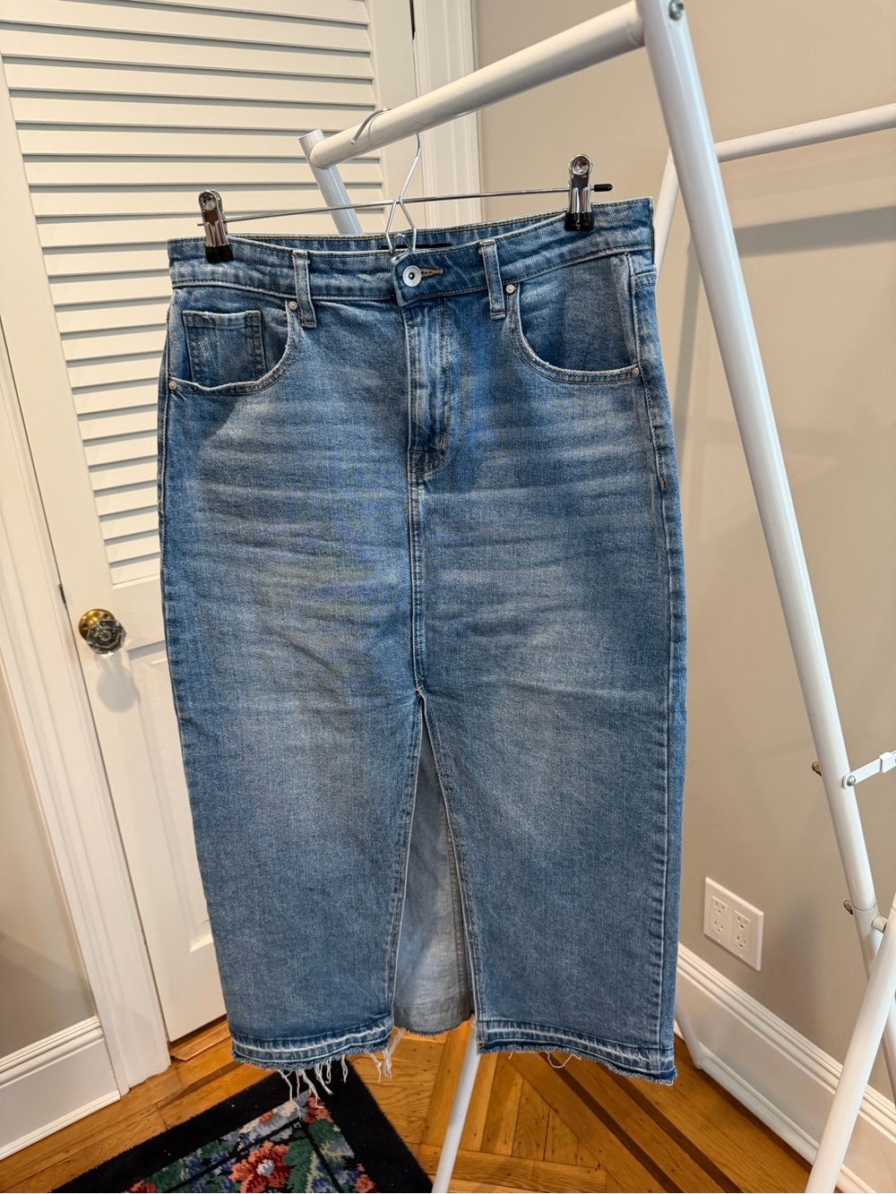 Sanctuary Denim brand middle split jean skirt frayed edges detail